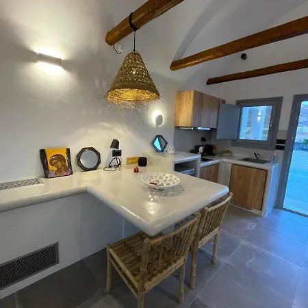 Anemi Vine Villas Foinikiá Room photo